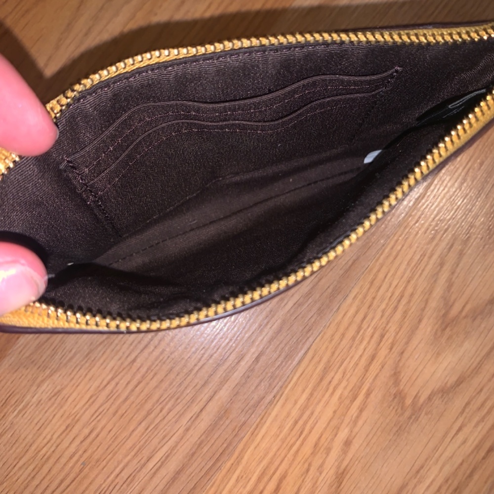 wallet - Picture 3 of 4